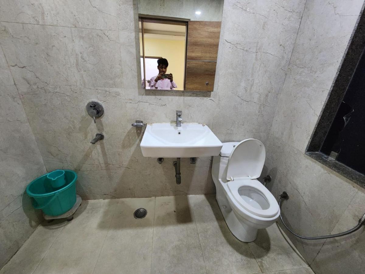 Hotel Ambe Inn By Ambience Delhi Igi Airport Нью-Дели Экстерьер фото