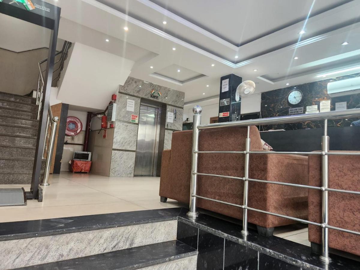 Hotel Ambe Inn By Ambience Delhi Igi Airport Нью-Дели Экстерьер фото